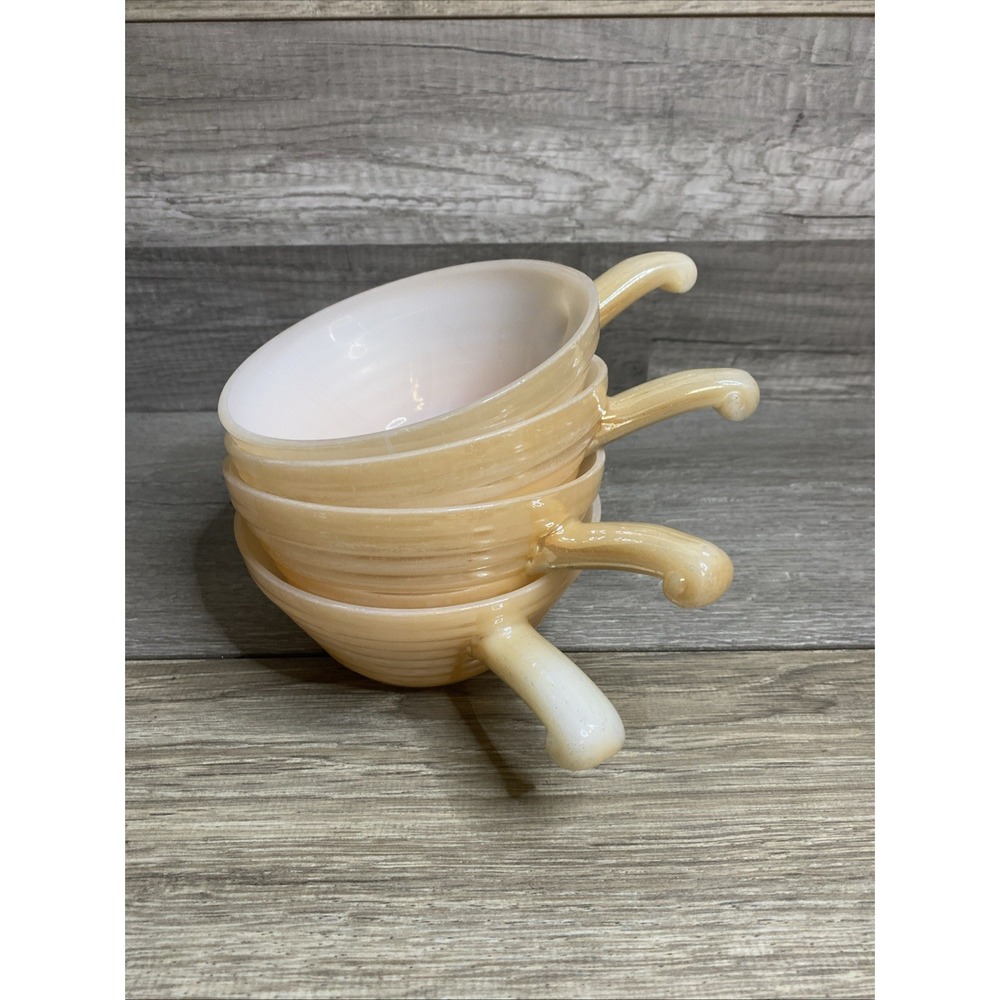 Set Of 4 VTG 1960's Fire‎ King Oven Ware Peach Luster Beehive Soup Handle Bowls